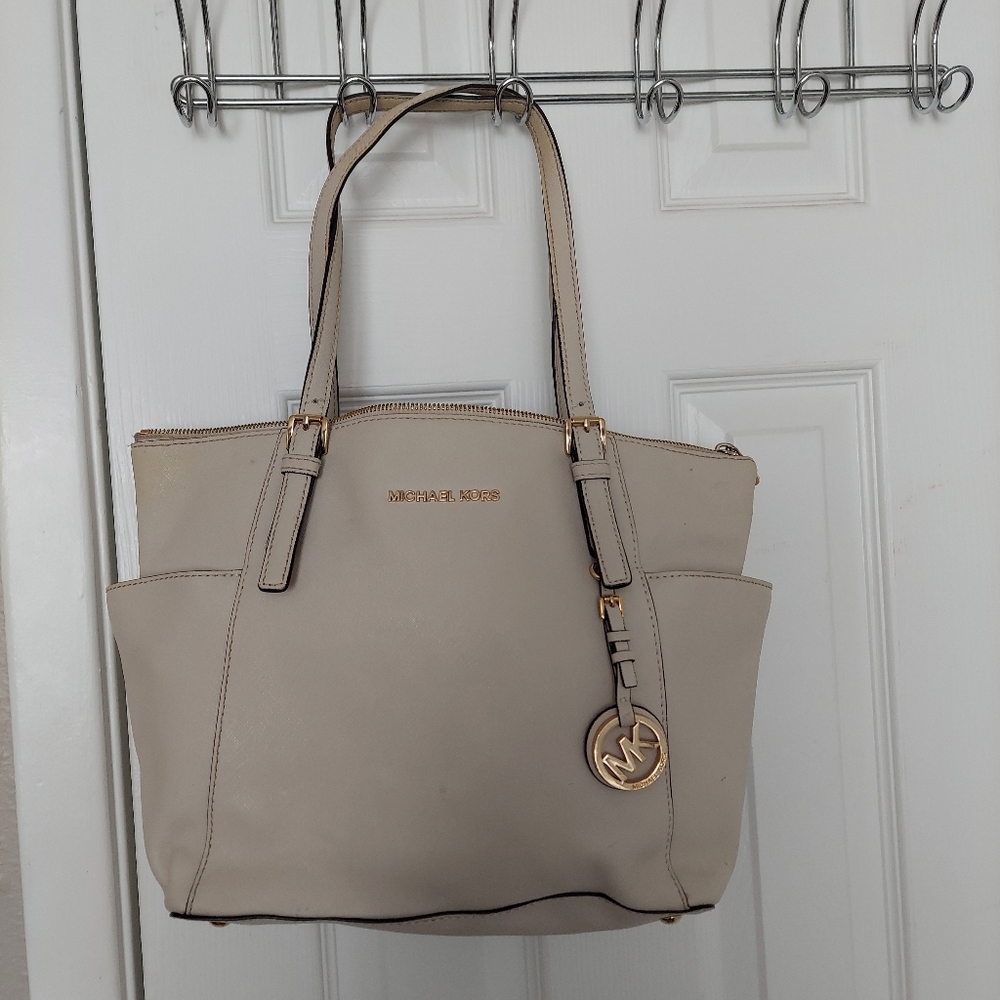 Michael Kors saffiano leather jetset bag